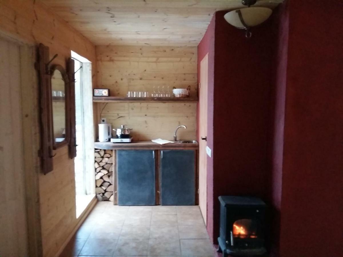 Brivdienu Maja "Raudini" Kaltene Exterior foto